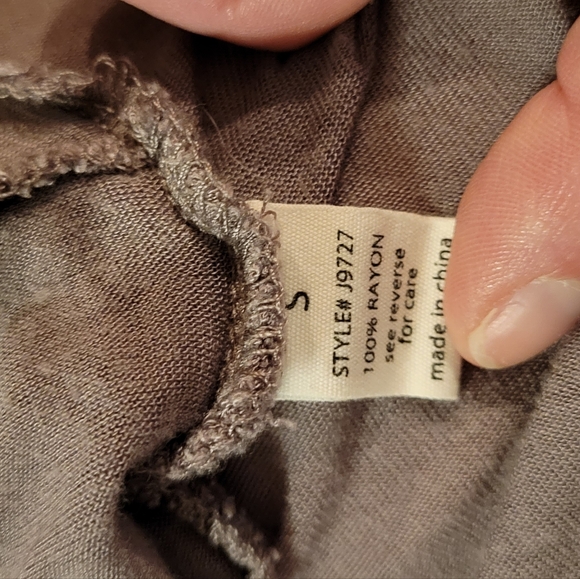 Women's Open Front Top - Picture 3 of 4